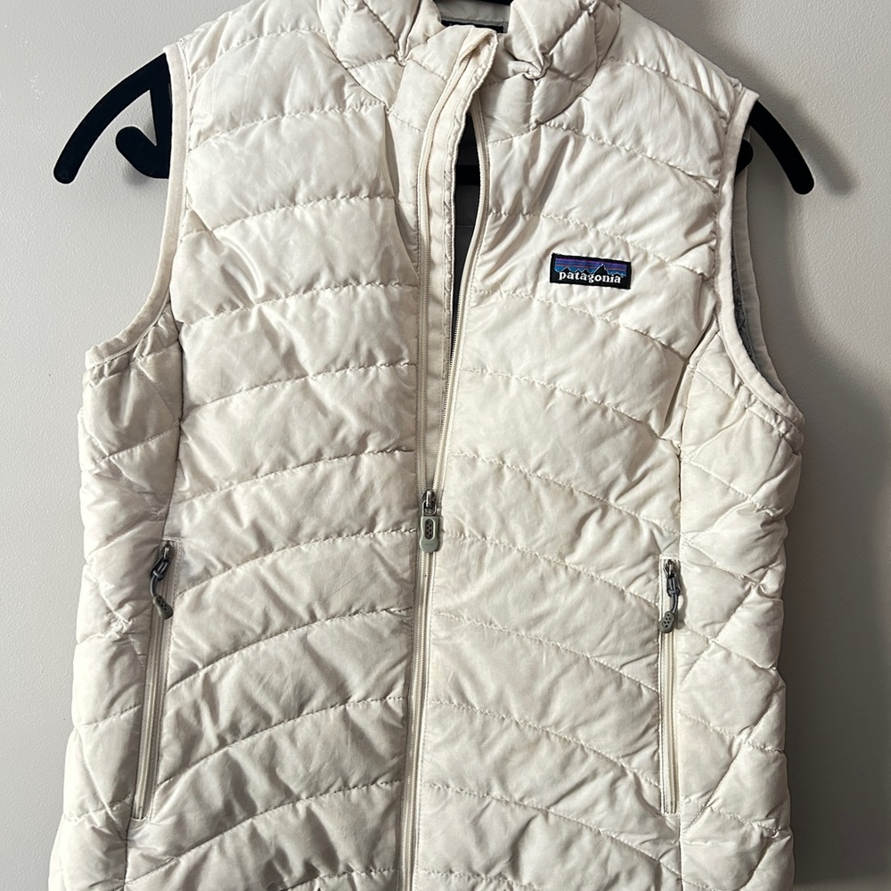 Patagonia Off-White Puffer Vest